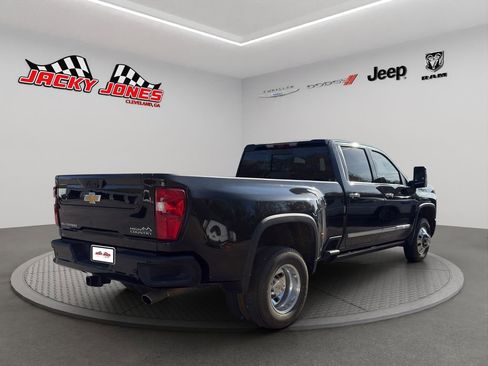 Used 2024 Chevrolet Silverado 3500 High Country w/ High Country Premium Package AWD/4WD image 10