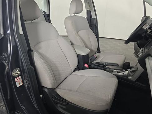 Used 2017 Subaru Forester 2.5i w/ Alloy Wheel Package AWD/4WD image 18