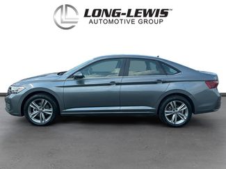 Used 2023 Volkswagen Jetta SE FWD video 2