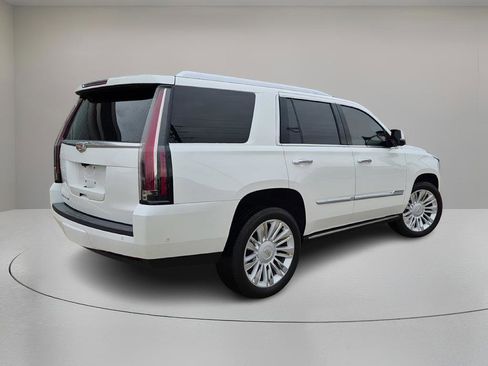 Used 2018 Cadillac Escalade Platinum image 7