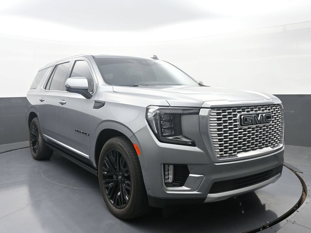 Used 2024 GMC Yukon Denali w/ Denali Reserve Package AWD/4WD image 3