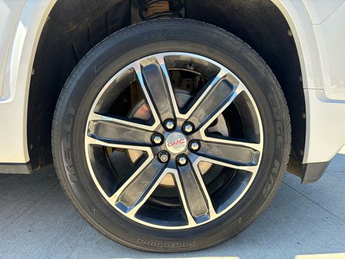 Used 2019 GMC Acadia Denali w/ Technology Package image 38