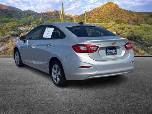 Used 2018 Chevrolet Cruze LS image 7