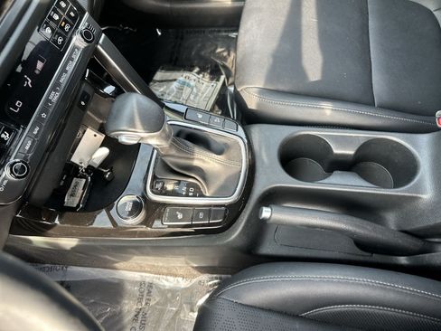 Certified 2024 Kia Seltos EX FWD image 20