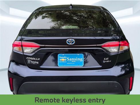 Used 2025 Toyota Corolla LE w/ LE Premium Package FWD image 5