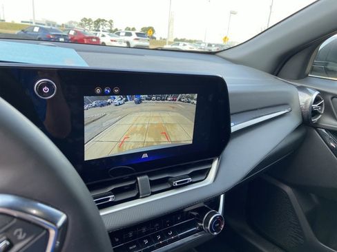 Used 2025 Chevrolet Equinox LT image 35