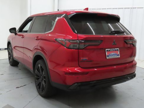 New 2026 Mitsubishi Outlander LE image 5