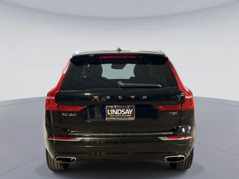 Used 2021 Volvo XC60 T5 Inscription w/ Climate Package image 11