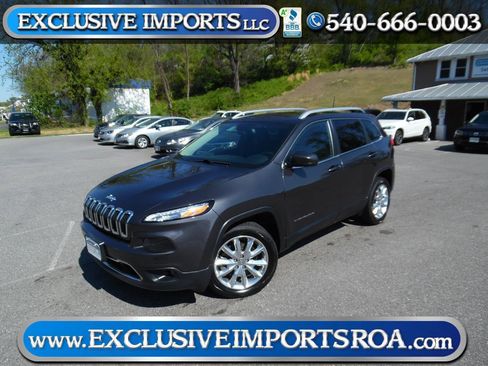 Used 2017 Jeep Cherokee Limited FWD image 1
