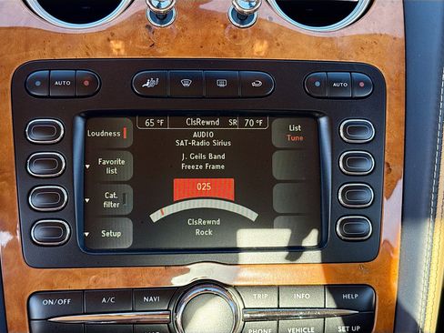 Used 2011 Bentley Continental GTC image 31