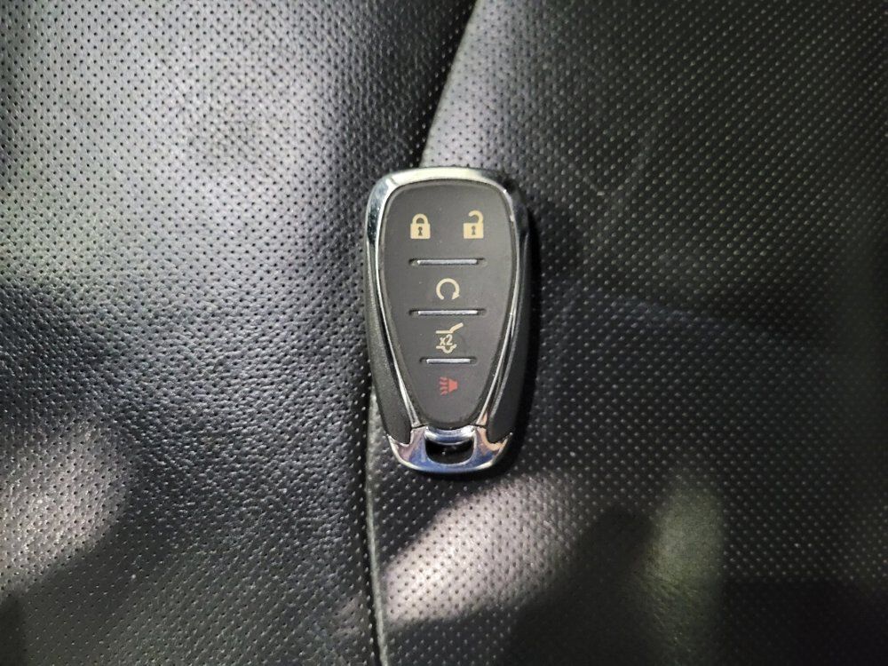 Used 2018 Chevrolet Equinox Premier w/ Infotainment II Package AWD/4WD image 32