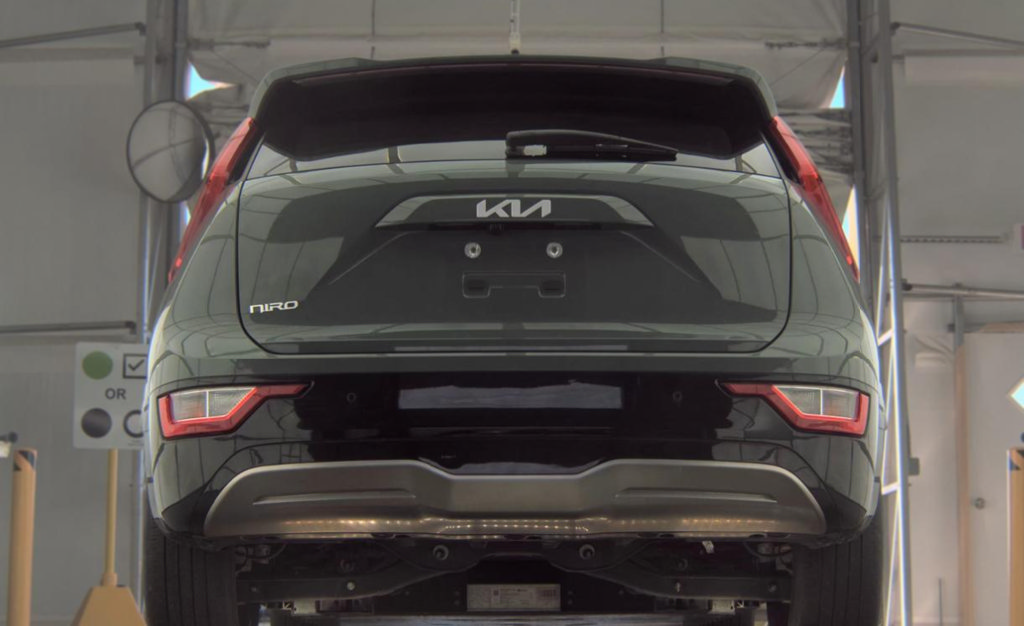 Used 2023 Kia Niro Wind w/ Wind Preserve Package FWD image 7