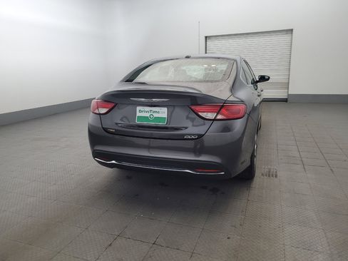 Used 2016 Chrysler 200 Limited w/ Convenience Group FWD image 7
