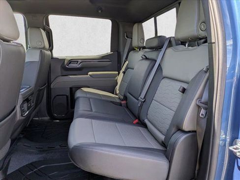 Used 2024 Chevrolet Silverado 1500 ZR2 w/ Technology Package AWD/4WD image 19