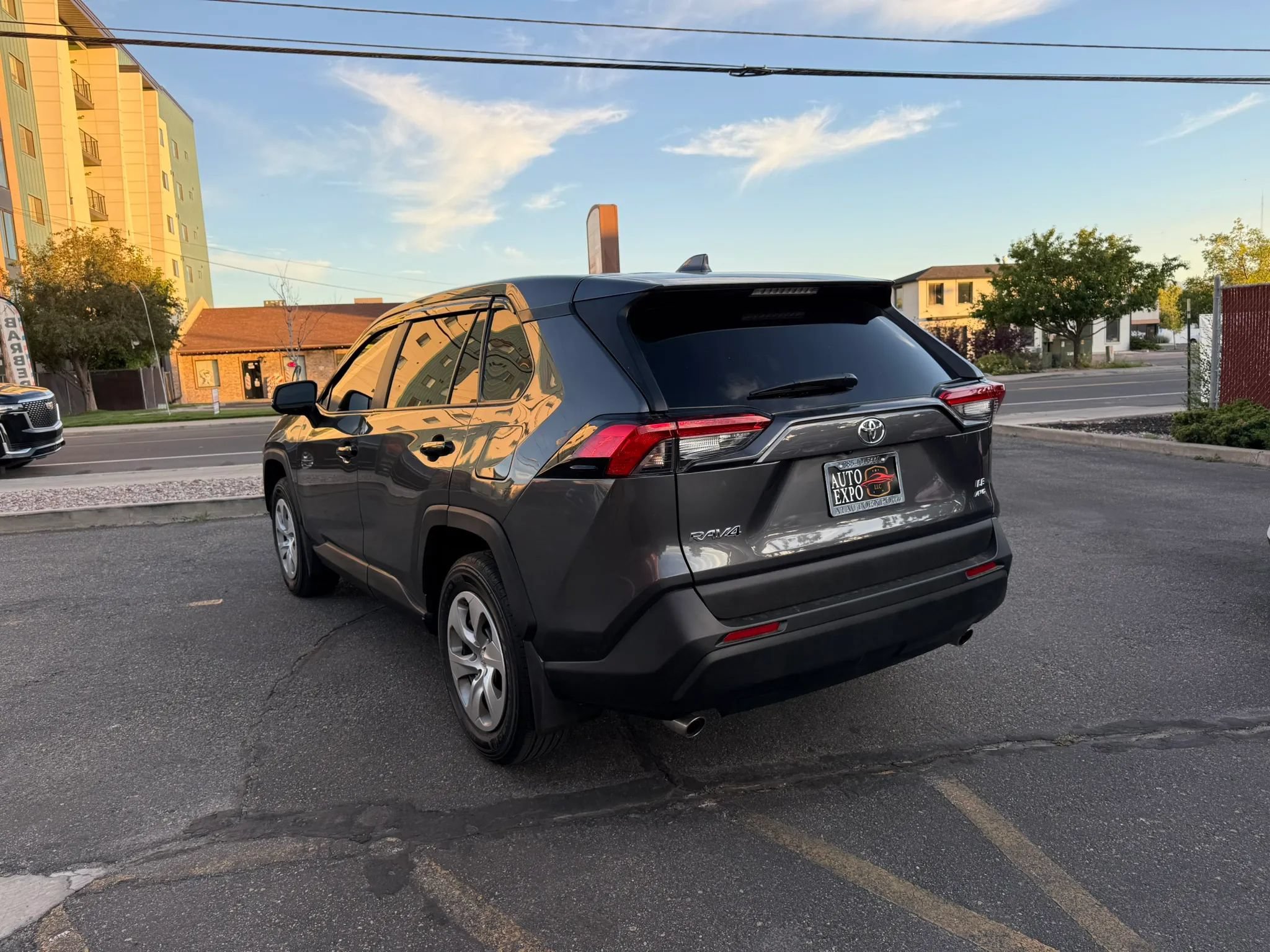 Used 2025 Toyota RAV4 LE AWD/4WD image 7