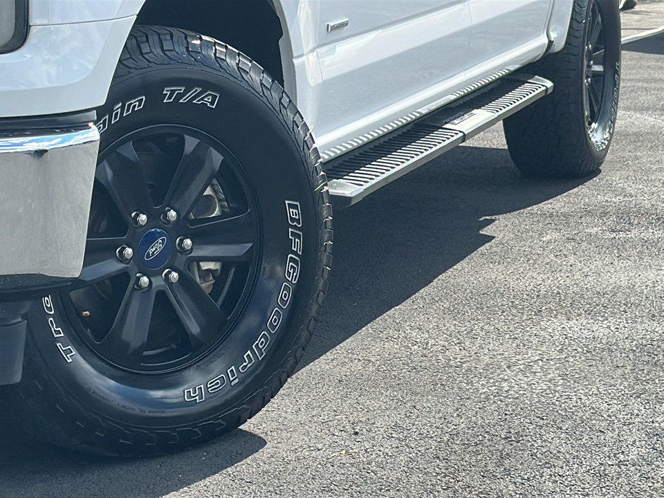 Used 2017 Ford F150 XLT w/ Max Trailer Tow Package AWD/4WD image 3