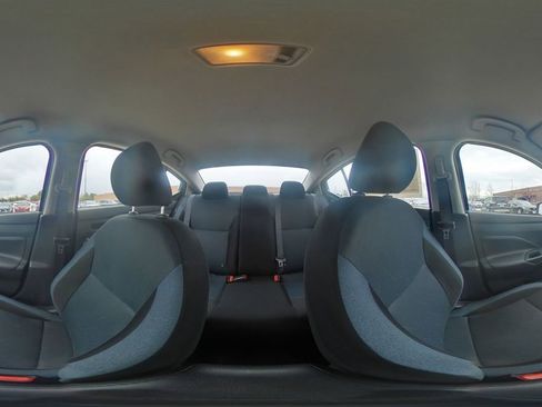 Used 2025 Nissan Versa SV FWD image 40