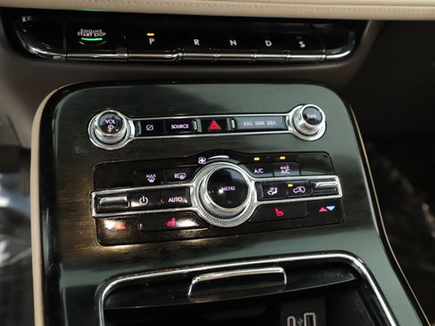 Used 2021 Lincoln Nautilus FWD w/ Equipment Group 101A image 15