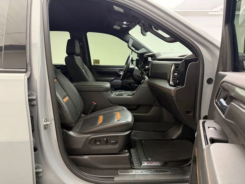 Used 2024 GMC Sierra 3500 AT4 w/ AT4 Preferred Package AWD/4WD image 27