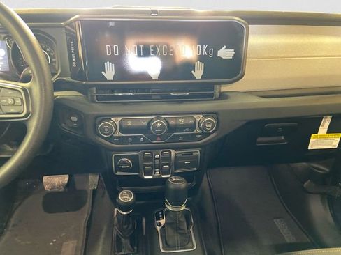 New 2026 Jeep Gladiator Sport image 12