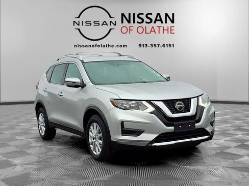 Used 2020 Nissan Rogue SV image 32