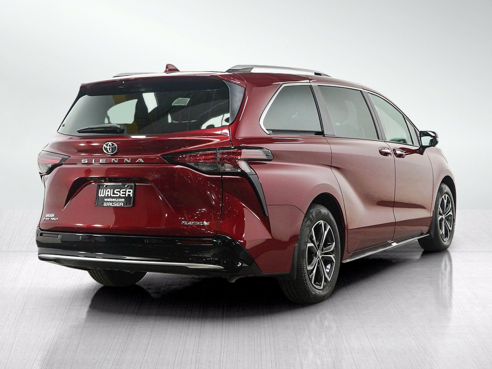 Used 2026 Toyota Sienna Platinum AWD/4WD image 5