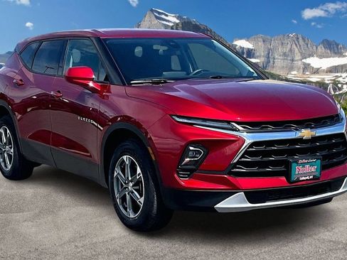 Used 2025 Chevrolet Blazer LT AWD/4WD image 12
