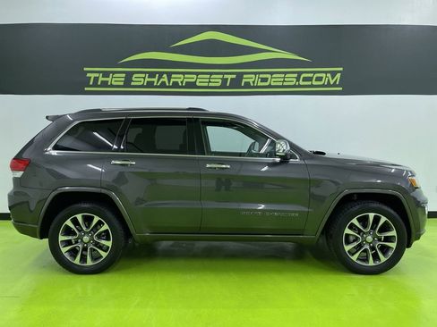 Used 2017 Jeep Grand Cherokee Overland image 11