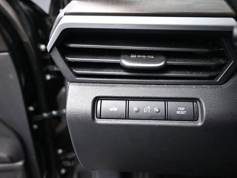 Used 2024 Nissan Altima 2.5 SV image 18