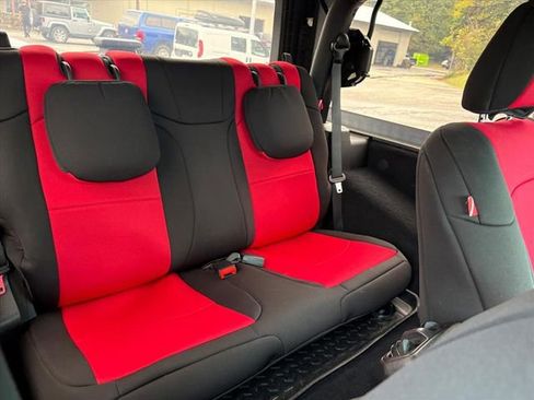 Used 2020 Jeep Wrangler Sport image 17