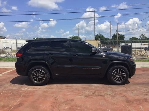 Used 2019 Jeep Grand Cherokee Trailhawk w/ Trailhawk Luxury Group image 6