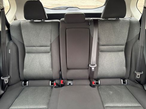 Used 2025 Nissan Rogue SV FWD image 40