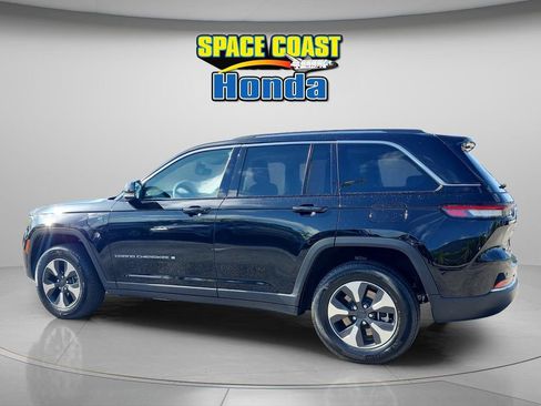 Used 2024 Jeep Grand Cherokee Limited 4xe AWD/4WD image 11