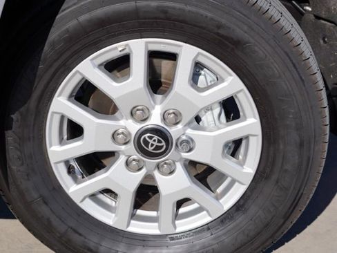 Used 2025 Toyota Tacoma SR5 image 13