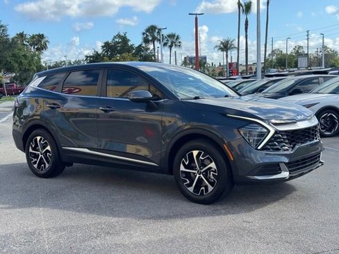 Certified 2024 Kia Sportage EX FWD image 3