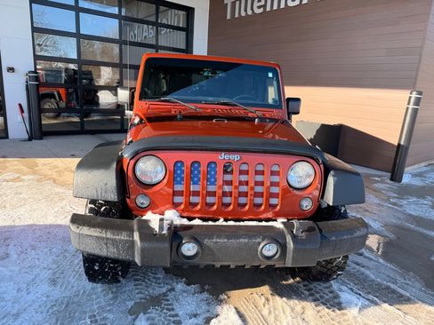 Used 2014 Jeep Wrangler Unlimited Rubicon w/ Dual Top Group image 2