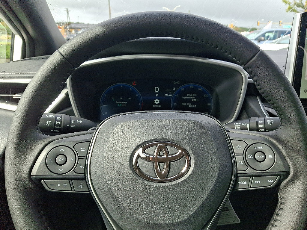 Used 2027 Toyota Corolla XSE FWD image 19