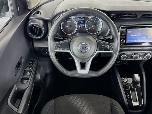 Used 2021 Nissan Kicks S image 16