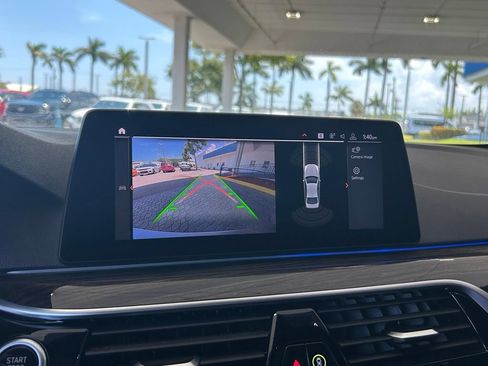 Used 2020 BMW 530i w/ Convenience Package RWD image 13