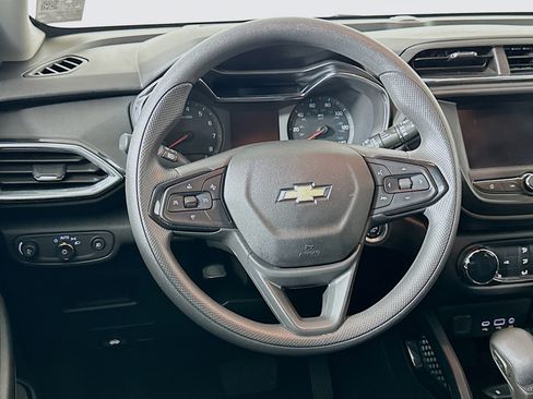 Used 2023 Chevrolet TrailBlazer LT w/ LPO, Blackout Package image 18