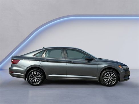 Used 2021 Volkswagen Jetta S image 3