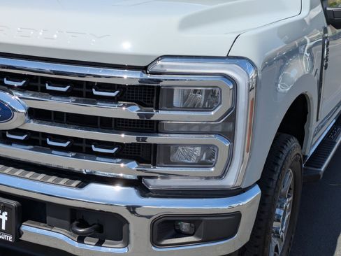 Certified 2025 Ford F250 Lariat AWD/4WD image 12