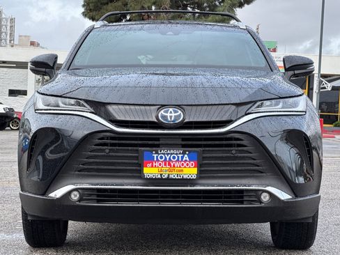 Certified 2024 Toyota Venza XLE image 9