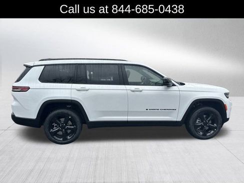 New 2025 Jeep Grand Cherokee L Limited image 4