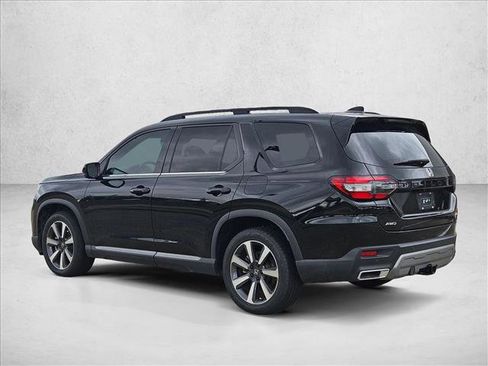 Used 2023 Honda Pilot Elite image 8