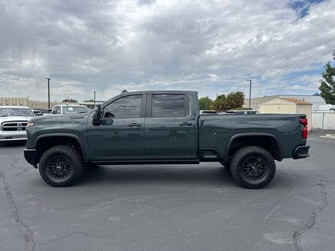Used 2026 Chevrolet Silverado 2500 ZR2 w/ LPO, Dark Essentials Package AWD/4WD image 4