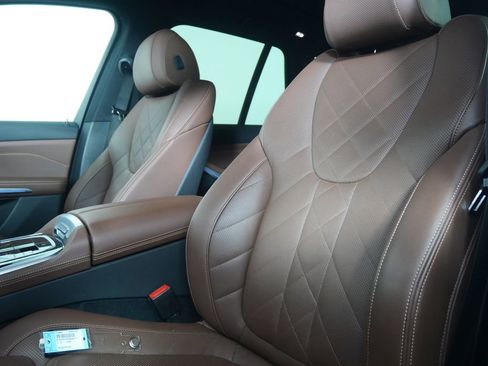 Certified 2023 BMW X5 sDrive40i w/ Premium Package image 9