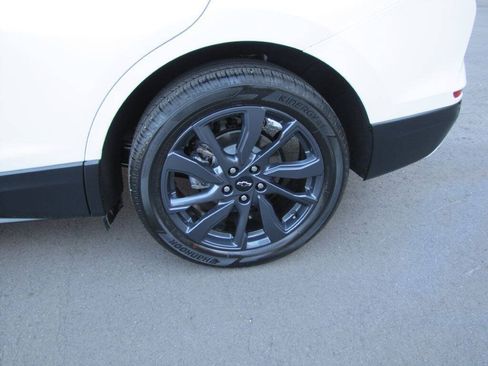 Used 2024 Chevrolet Equinox RS FWD image 27
