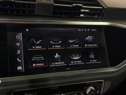 Certified 2025 Audi Q3 2.0T Premium Plus w/ Premium Plus Package image 29