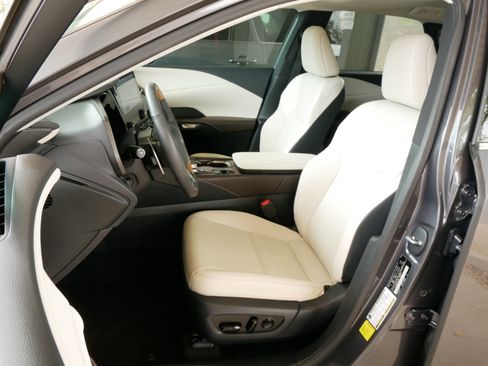 Used 2024 Lexus RX 350 Premium w/ Convenience Package FWD image 2